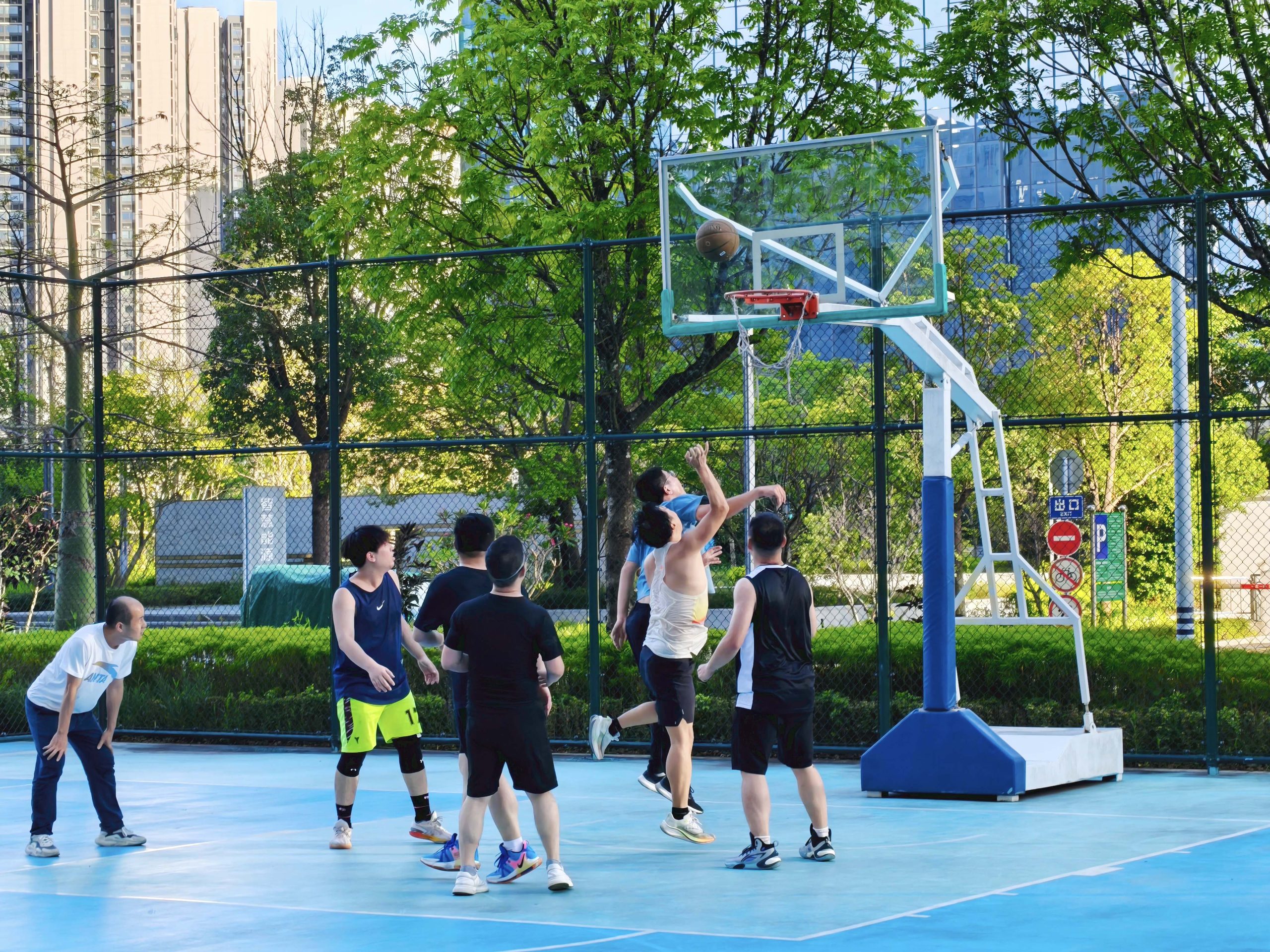 LightE Hosts 2025 Basketball Friendly Match to Strengthen Team Collaboration