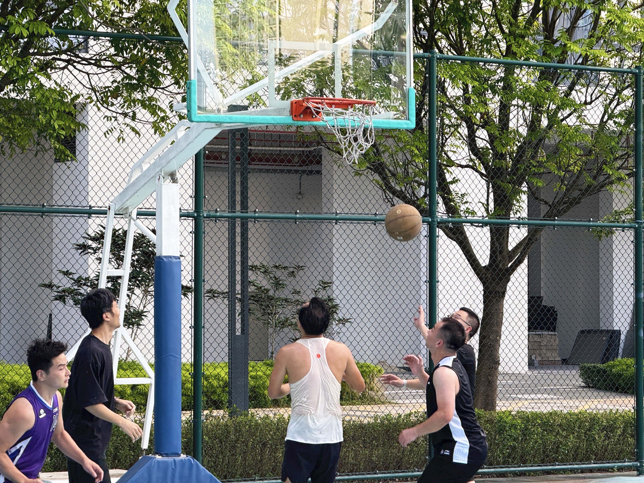 LightE Hosts 2025 Basketball Friendly Match to Strengthen Team Collaboration
